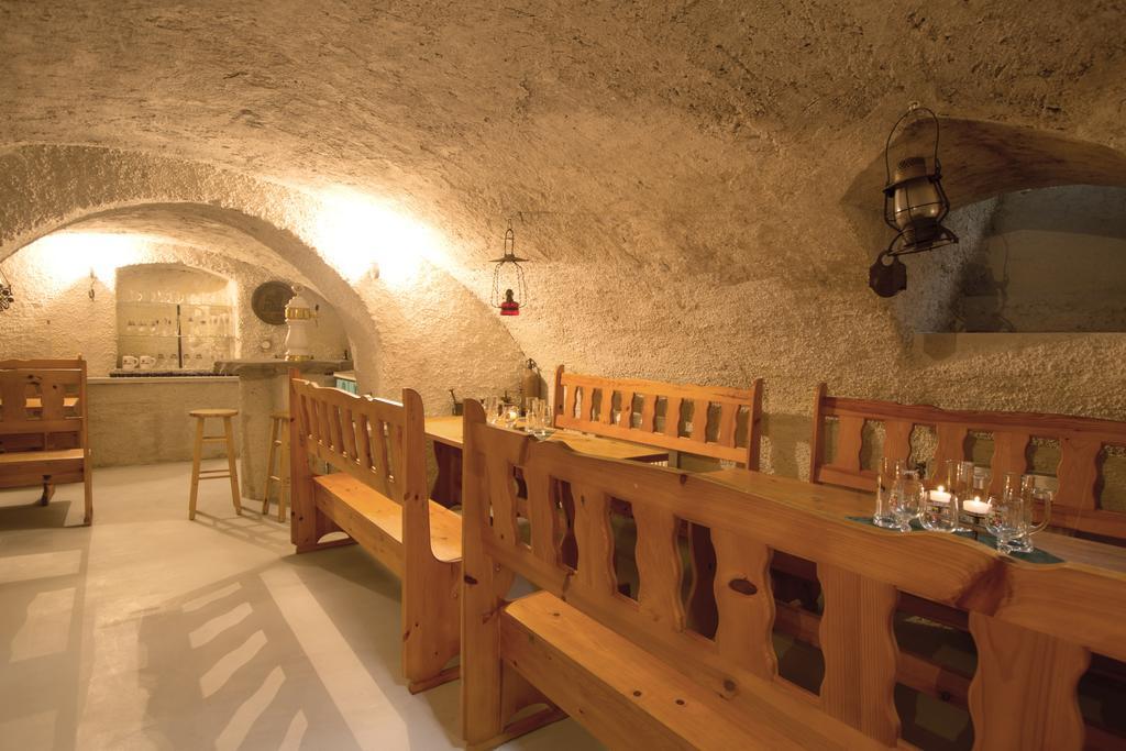 Zemianska Kuria Vachtar Hotel Kralova Lehota ภายนอก รูปภาพ