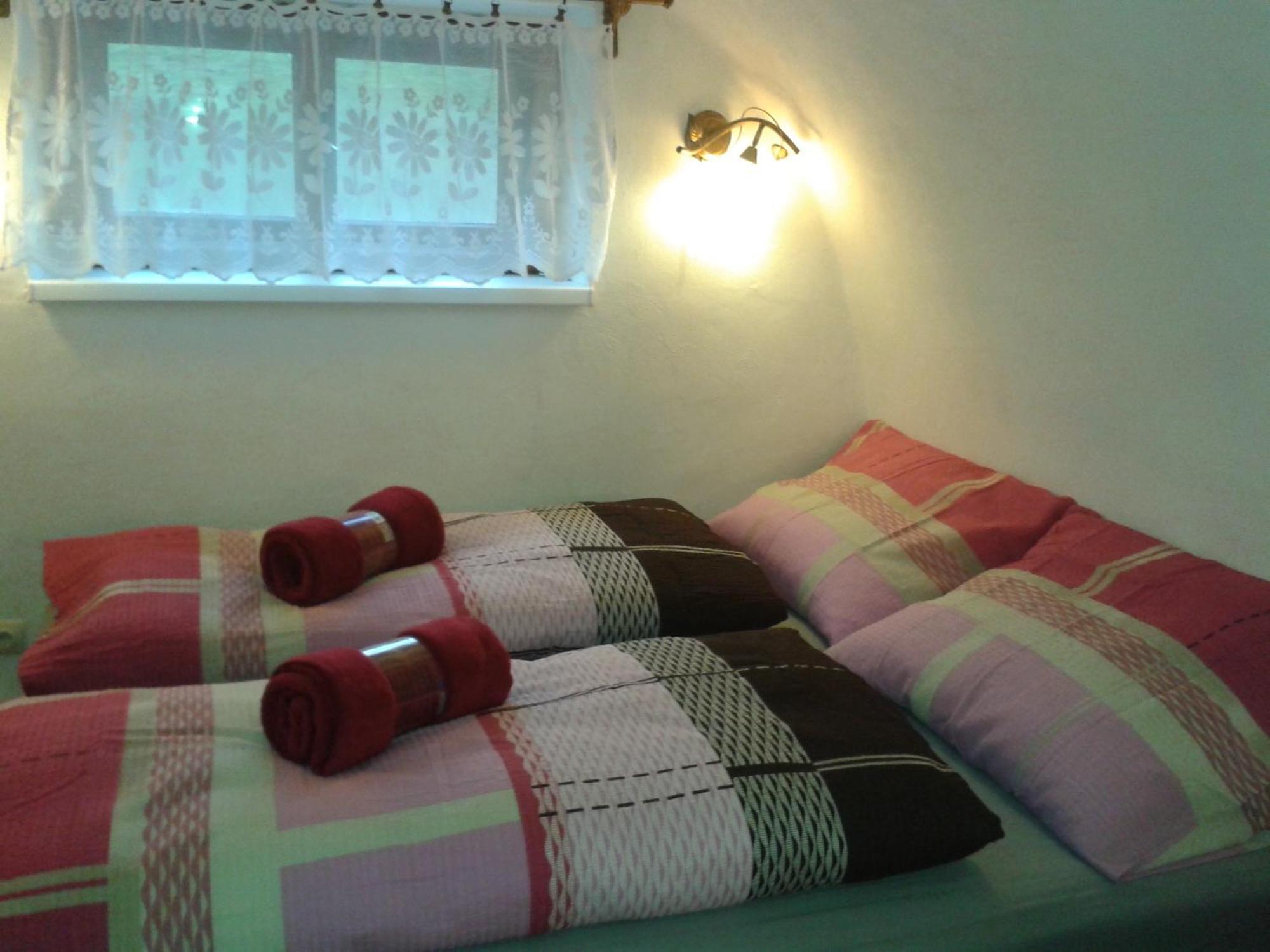 Zemianska Kuria Vachtar Hotel Kralova Lehota ห้อง รูปภาพ