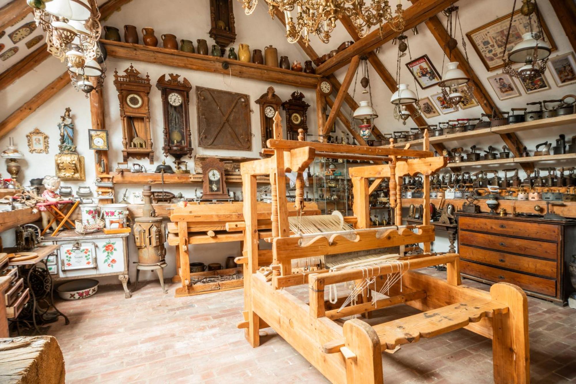 Zemianska Kuria Vachtar Hotel Kralova Lehota ภายนอก รูปภาพ