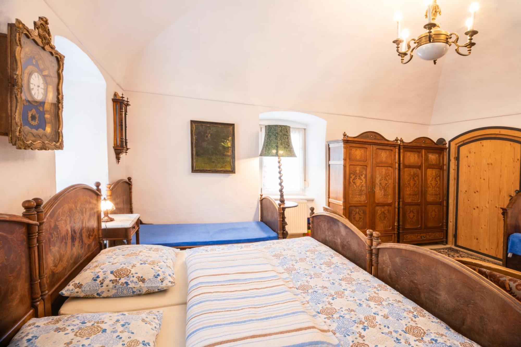 Zemianska Kuria Vachtar Hotel Kralova Lehota ภายนอก รูปภาพ